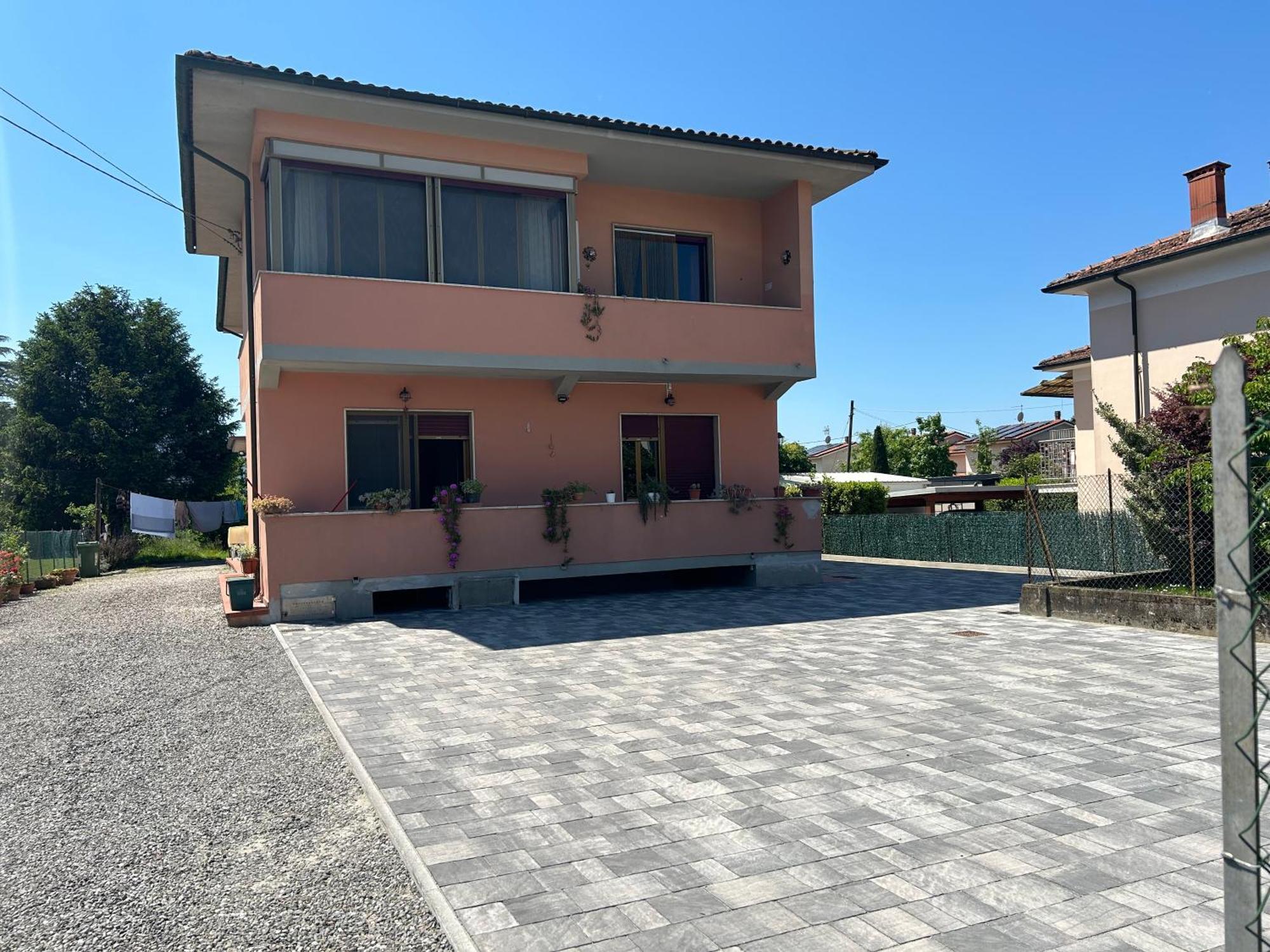 Albi'S House,Terrazza ,Wi-Fi, Parcheggio, Ac Διαμέρισμα Λούκα Εξωτερικό φωτογραφία