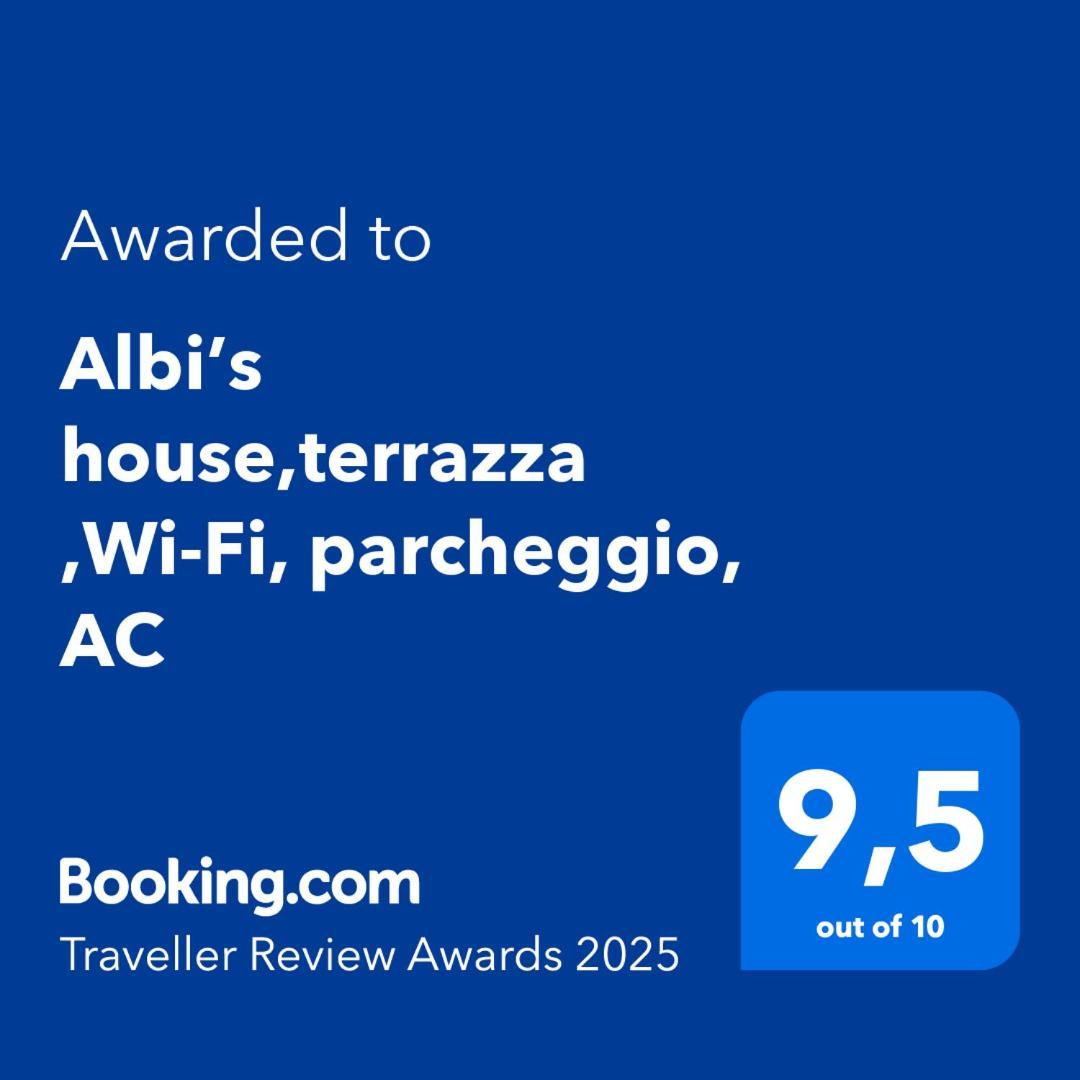 Albi'S House,Terrazza ,Wi-Fi, Parcheggio, Ac Διαμέρισμα Λούκα Εξωτερικό φωτογραφία